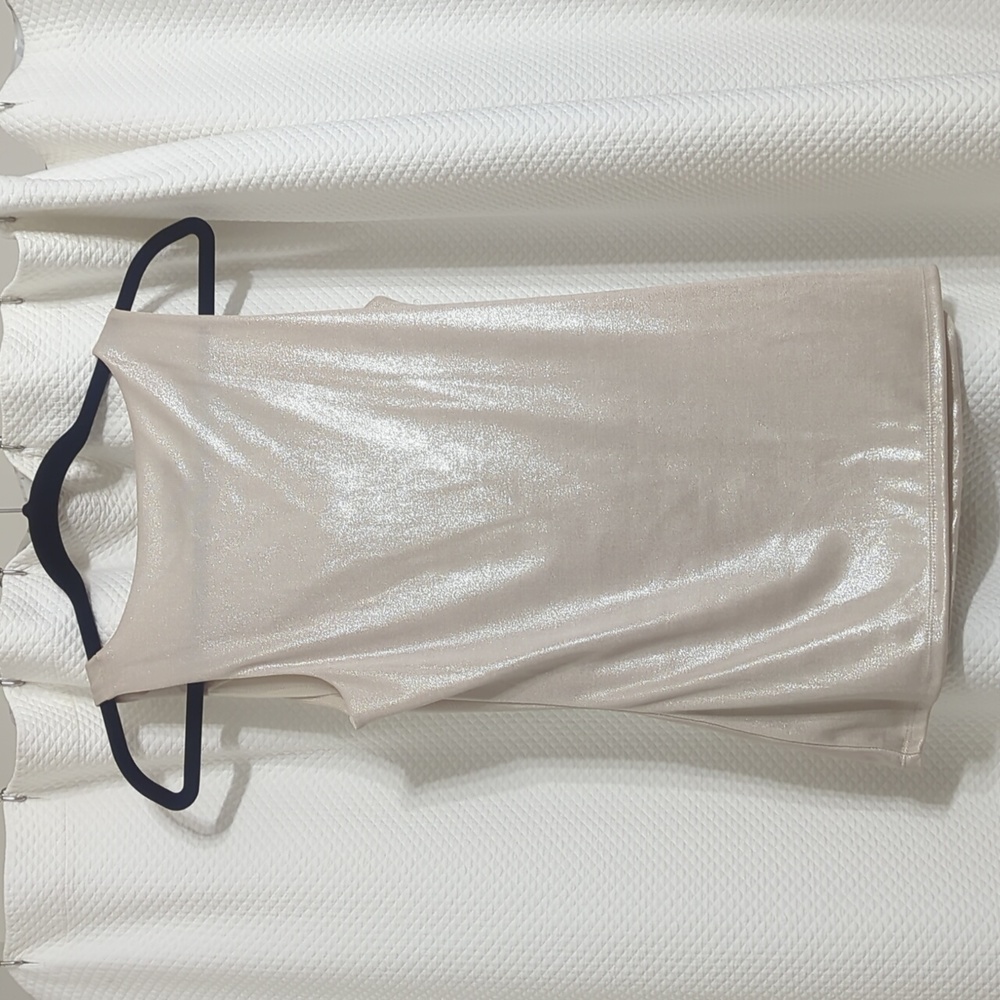 White House black market tank top - Picture 3 of 3